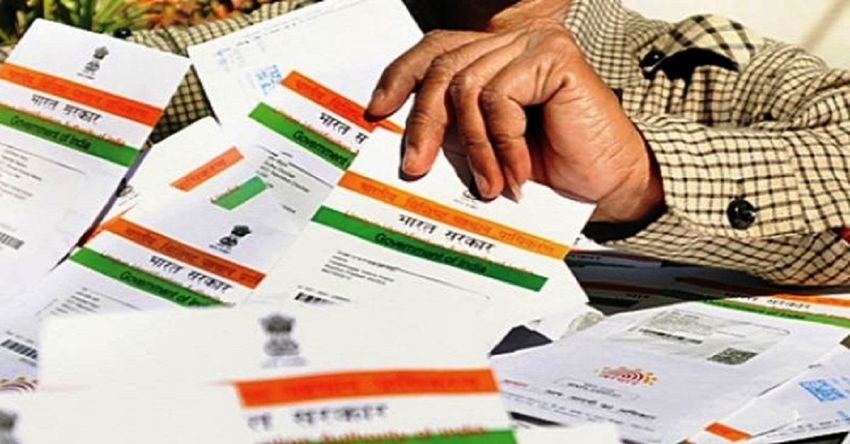 election-commission-plans-link-aadhaar-voter-id-cards