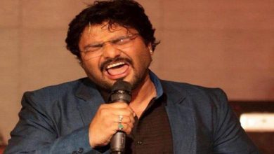singer-turned-politician-bans-pakistani-artists-india
