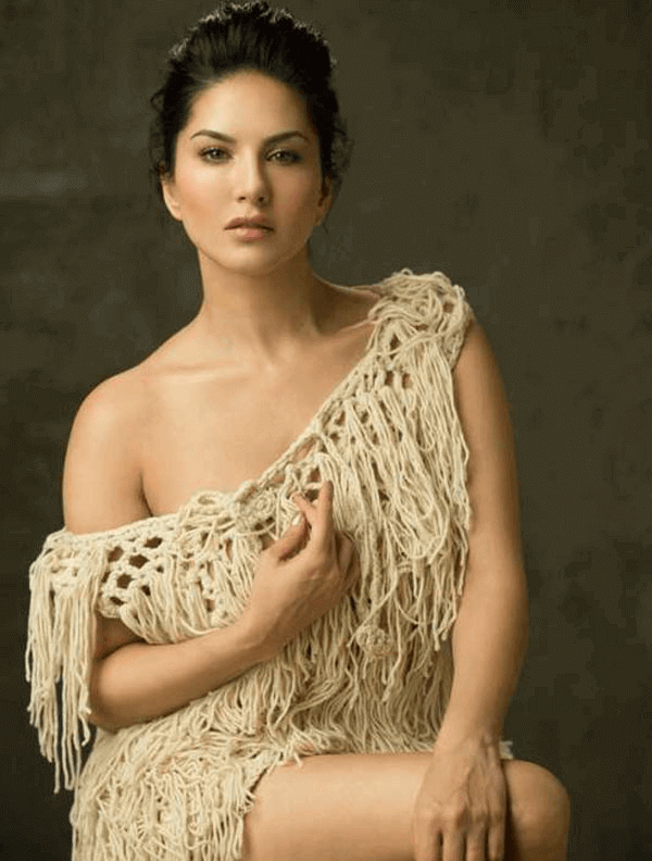 sunny-leone-change-glamorous-avatar-acting-oriented-roles-south-indian-movie