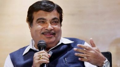 Nitin-Gadkari-mocks-Sonia-Gandhi's-comments-2019-elections