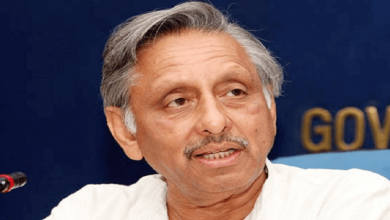 congress-leader-mani-shankar-aiyar-appreciates-pakistan-criticisng-india