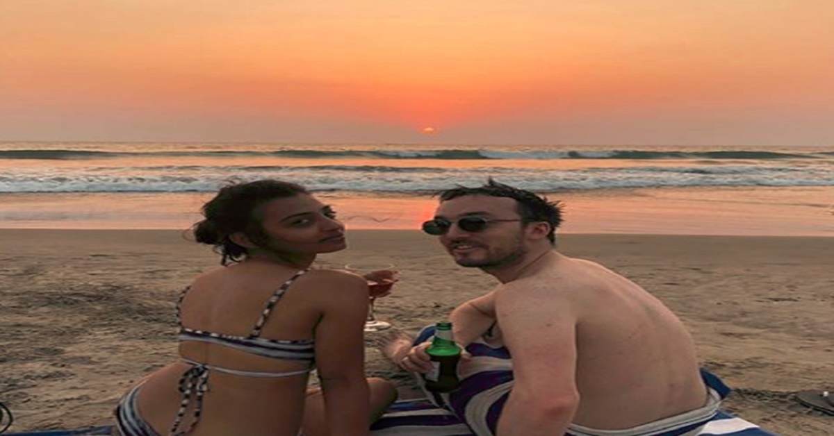 fans-reacted-seeing-radhika-aptes-holiday-photo