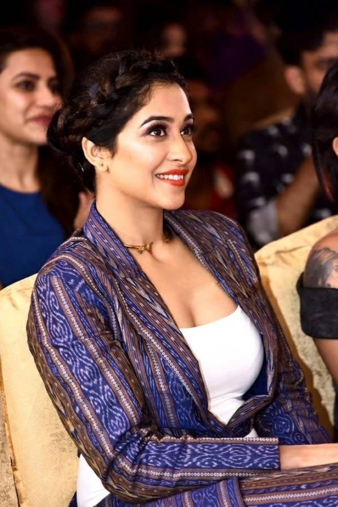 regina-cassandra-to-act-in-her-bollywood-debut-with-this-superstar