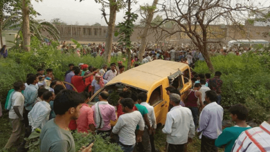 bus crashed with train