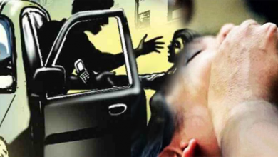 Teenage girl gang-raped in moving car