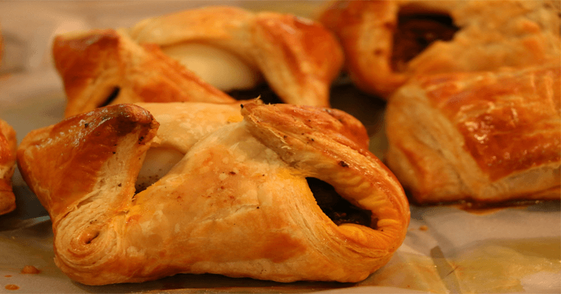 Easy Crispy Masala Egg Puff Recipe Without Oven