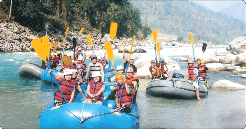 River-rafting-in-teeta-river