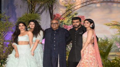 kapoor-family-picture