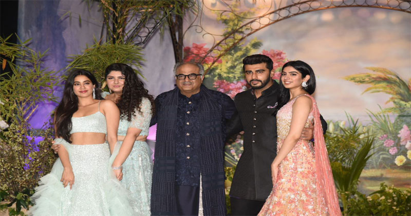 kapoor-family-picture