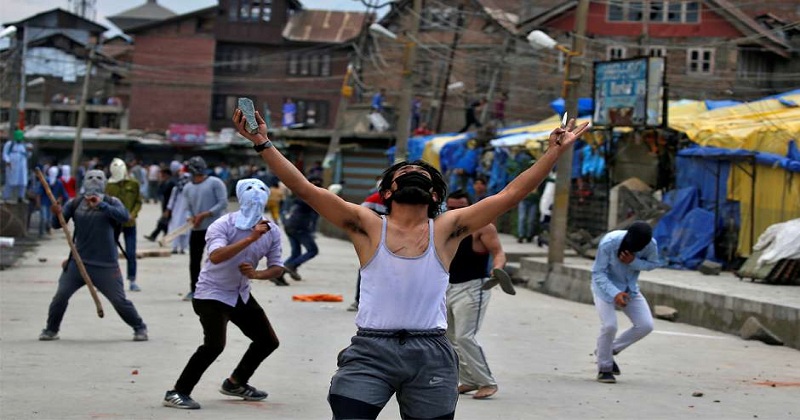 Stone-pelter-