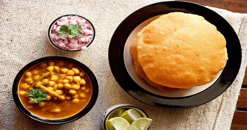 chole-bhatura