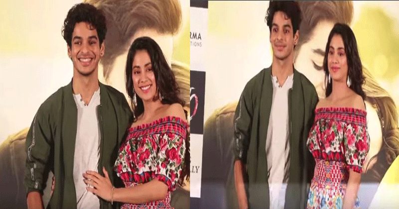 Janhvi-and-Ishaa-on-Dhadak-Sucess-party