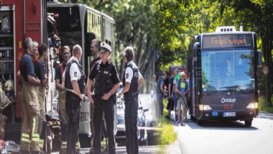 bus passengers