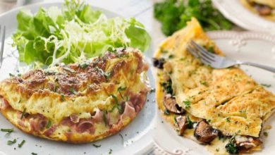 Stuffed Omelette With Cheesy Garlic Mushroom & Corn