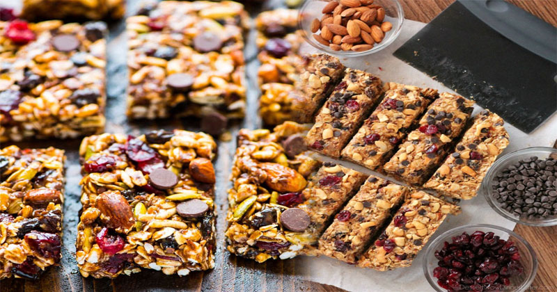 Oats Peanut Butter & Chocolate Chip Trail Mix