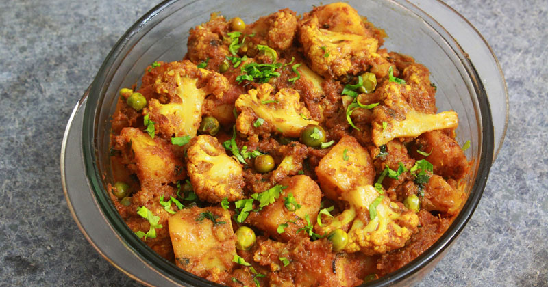 Cauliflower Green Peas Masala