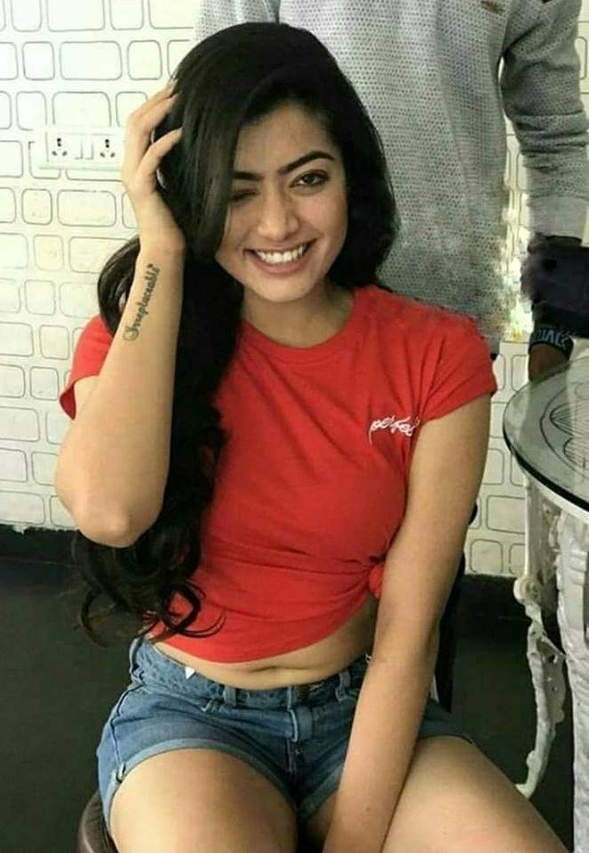 [Image: rashmika-mandanna-hot-photos-2.jpg]