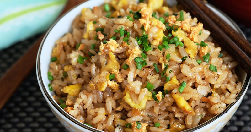 Garlic-and-Egg-Fried-Rice