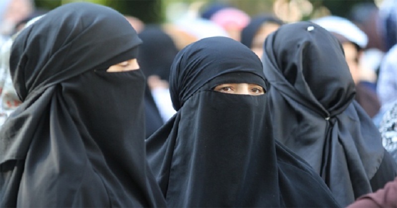 Burqa-clad Muslim women stopped from boarding Metro