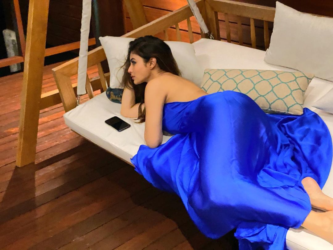 Actress Mouni Roy looks stunning in sexy backless blue dress : See Pics