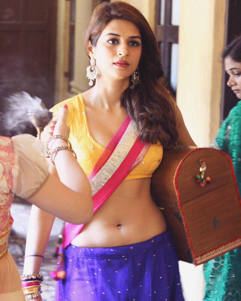Hbd Shraddha Das Here Are Some Interesting Facts About The Actress 